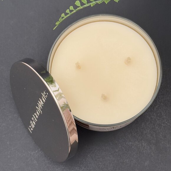 BBW Warm Vanilla Sugar Bath & Body Works 3 Wick Candle - Picture 6 of 10